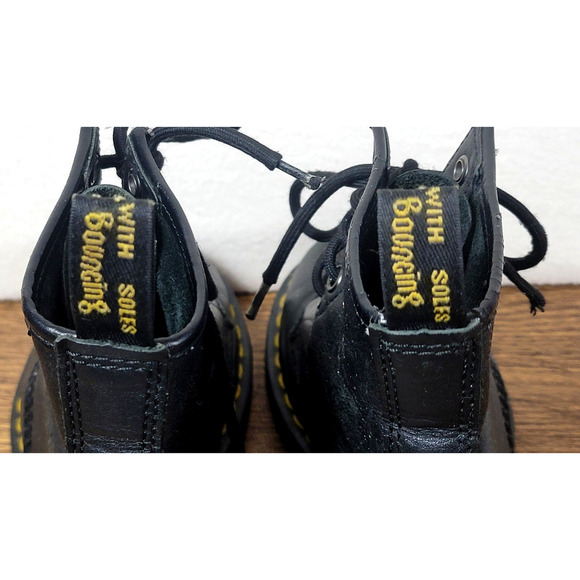 Dr Martens Womens 6 Black 8 Eye Leather Combat Boots Grunge Punk Rock Destroyed - Picture 11 of 16
